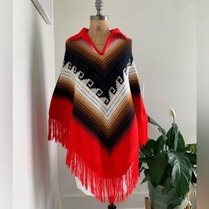 Vintage Red Chevron Print Knit Poncho ❤️ 🖤